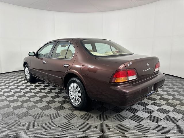 1998 Nissan Maxima Base