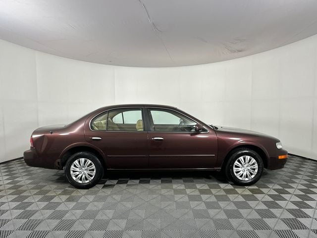 1998 Nissan Maxima Base
