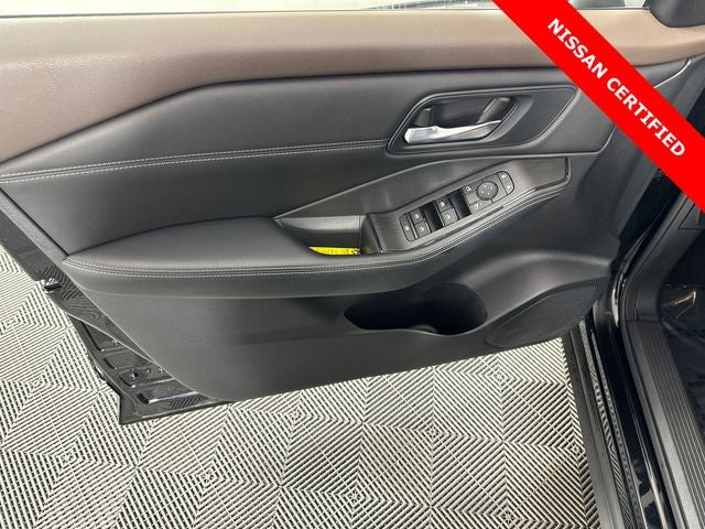 2023 Nissan Rogue SV Midnight Edition & Premium Package