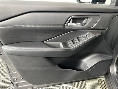 2025 Nissan Rogue SV Premium Package