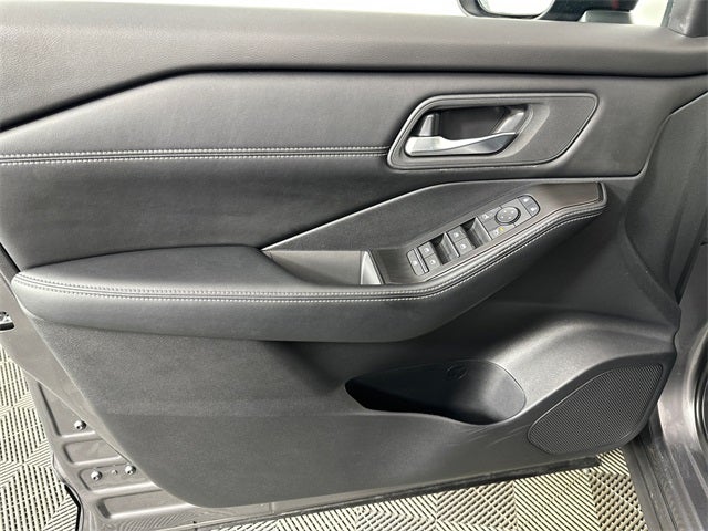 2025 Nissan Rogue SV Premium Package