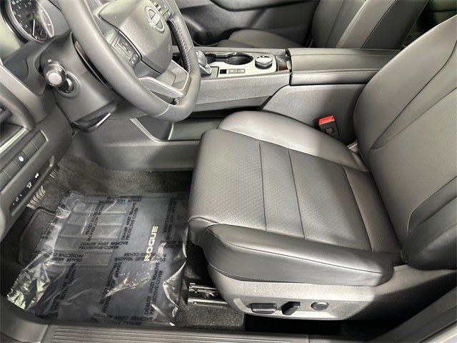 2025 Nissan Rogue SV Premium Package