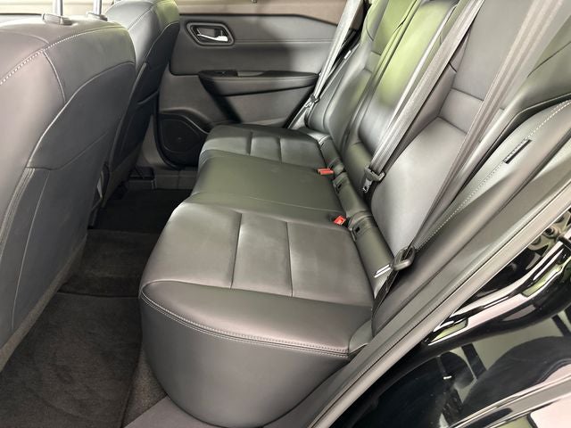 2023 Nissan Rogue SV Midnight Edition & Premium Package