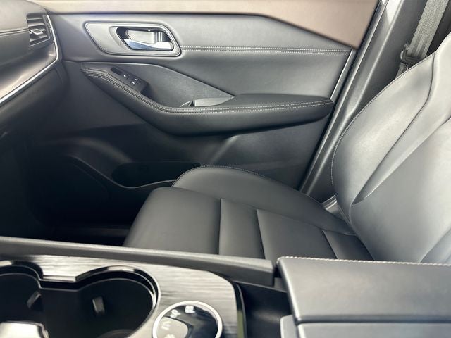 2023 Nissan Rogue SV Midnight Edition & Premium Package