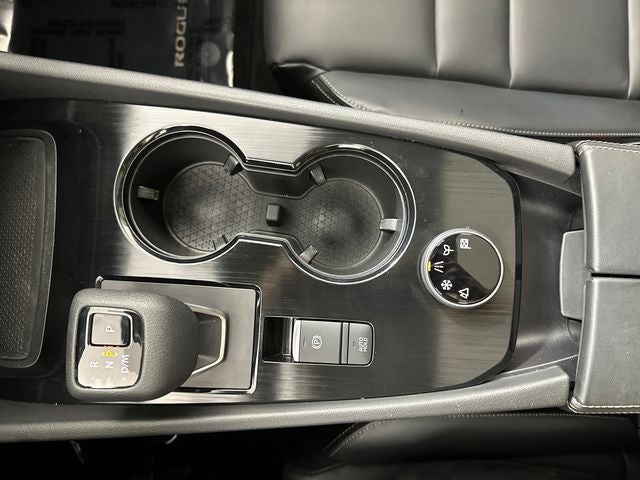 2023 Nissan Rogue SV Midnight Edition & Premium Package