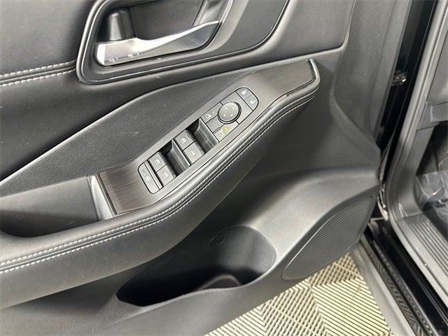 2023 Nissan Rogue SV Premium Package