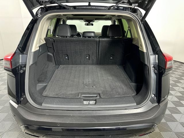 2023 Nissan Rogue SV Premium Package