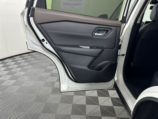 2023 Nissan Rogue SV Premium Package