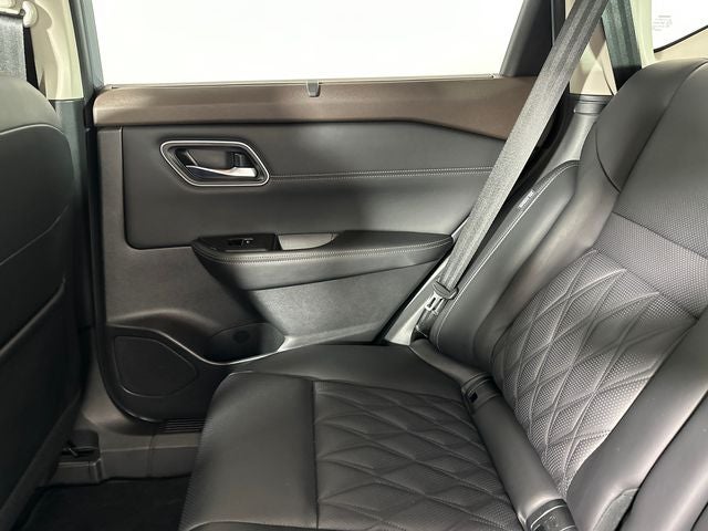 2023 Nissan Rogue Platinum Premium Package