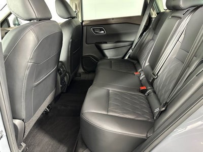 2023 Nissan Rogue Platinum Premium Package