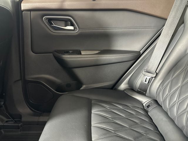 2023 Nissan Rogue Platinum Premium Package