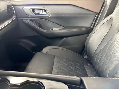 2023 Nissan Rogue Platinum Premium Package