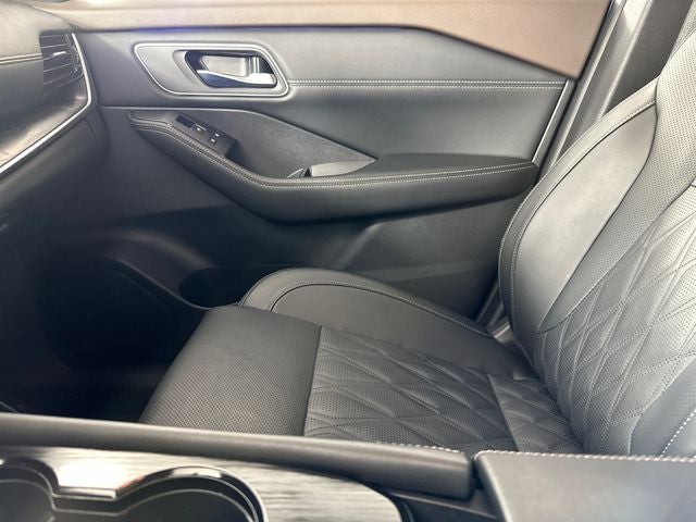 2023 Nissan Rogue Platinum Premium Package