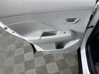 2024 Hyundai KONA SE