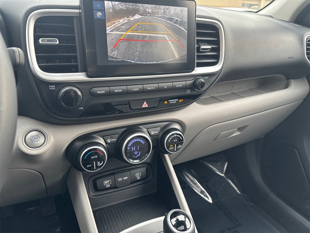 2025 Hyundai VENUE SEL