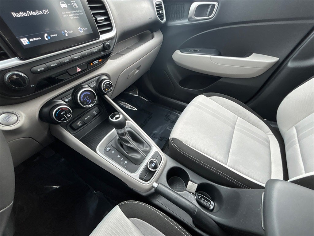 2025 Hyundai VENUE SEL