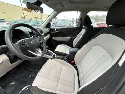 2025 Hyundai VENUE SEL