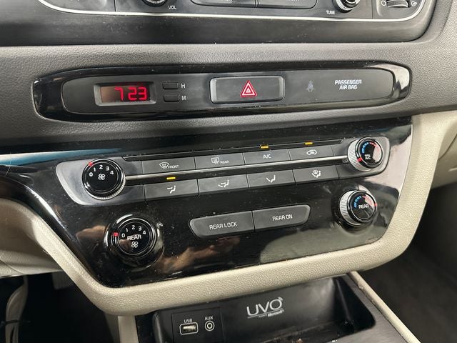 2015 Kia Sedona LX
