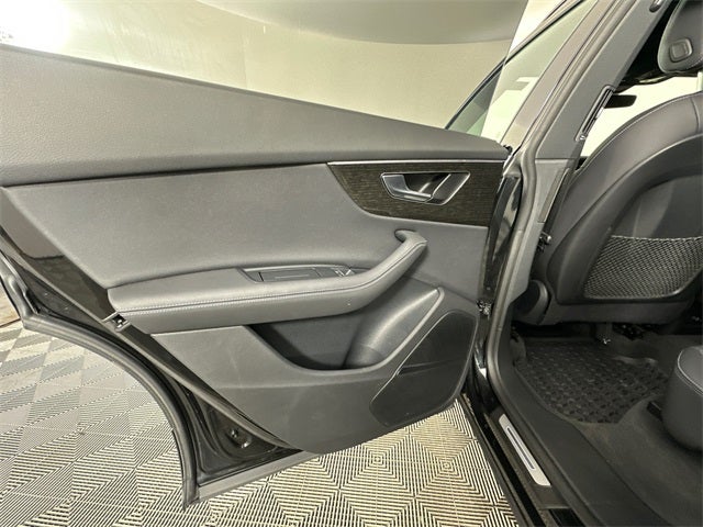 2024 Audi Q8 55 Premium Plus quattro