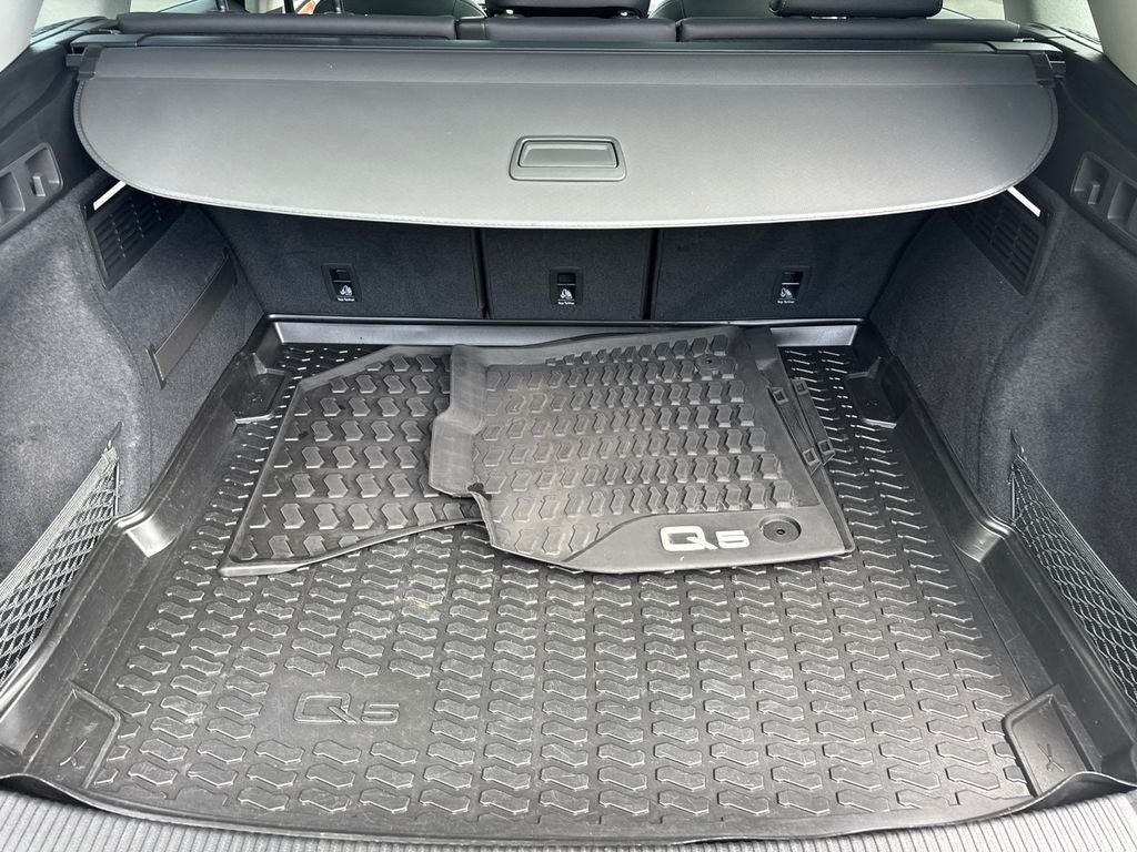 2023 Audi Q5 45 S line Premium quattro