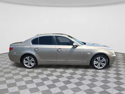 2010 BMW 5 Series 528i xDrive