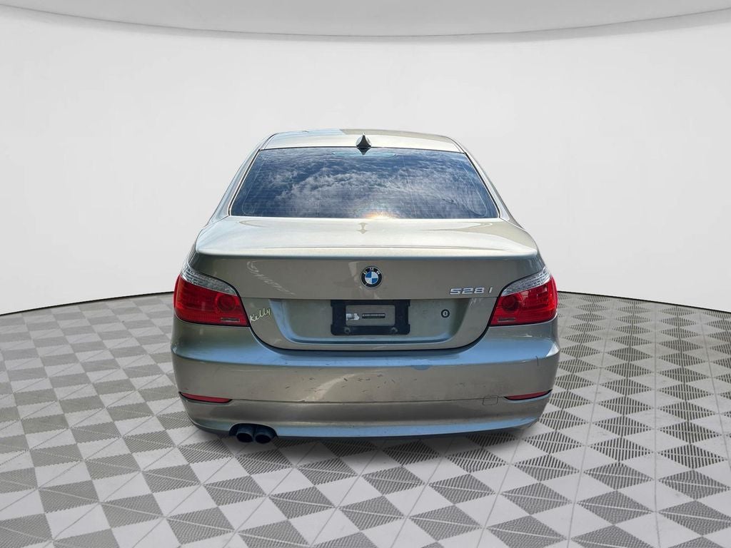 2010 BMW 5 Series 528i xDrive