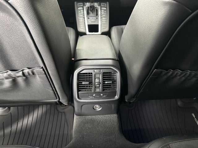 2018 Porsche Macan Base