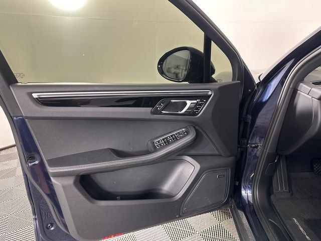 2018 Porsche Macan Base