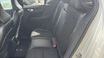2020 Volvo XC40 Momentum