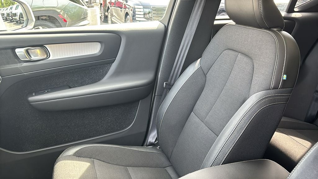 2020 Volvo XC40 Momentum