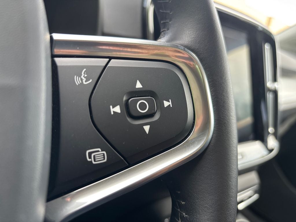 2020 Volvo XC40 Momentum
