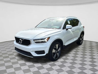 2020 Volvo XC40 Momentum