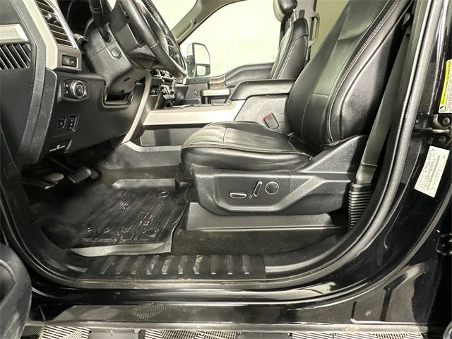 2017 Ford Super Duty F-250 SRW Lariat