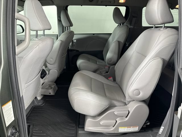 2020 Toyota Sienna XLE