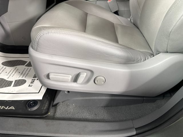 2020 Toyota Sienna XLE
