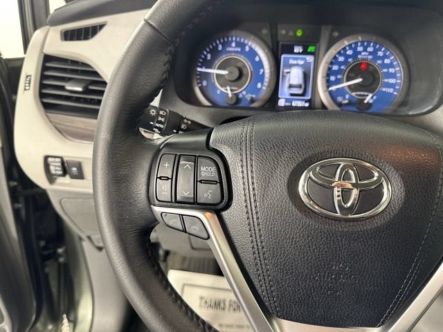 2020 Toyota Sienna XLE