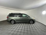 2020 Toyota Sienna XLE
