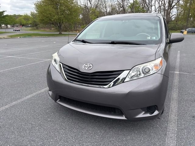 2014 Toyota Sienna LE AAS