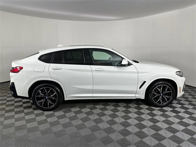 2023 BMW X4 xDrive30i