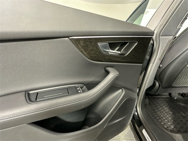 2024 Audi Q8 Premium Plus