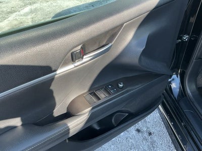 2022 Toyota Camry Hybrid XSE