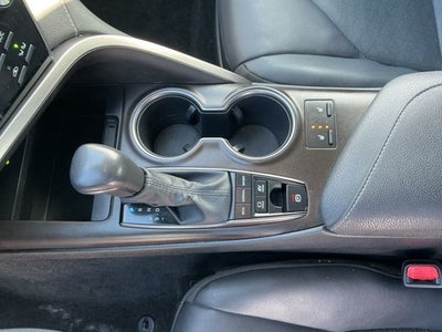 2022 Toyota Camry Hybrid XSE