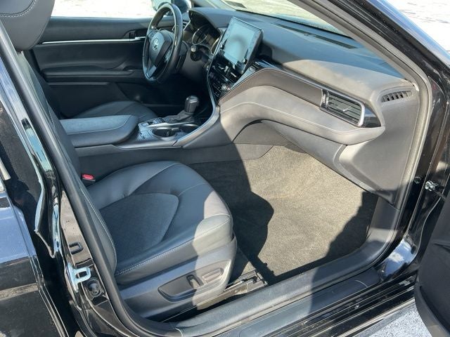 2022 Toyota Camry Hybrid XSE