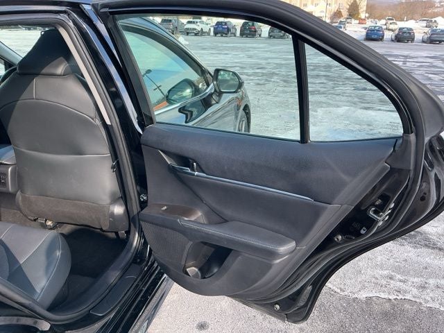 2022 Toyota Camry Hybrid XSE