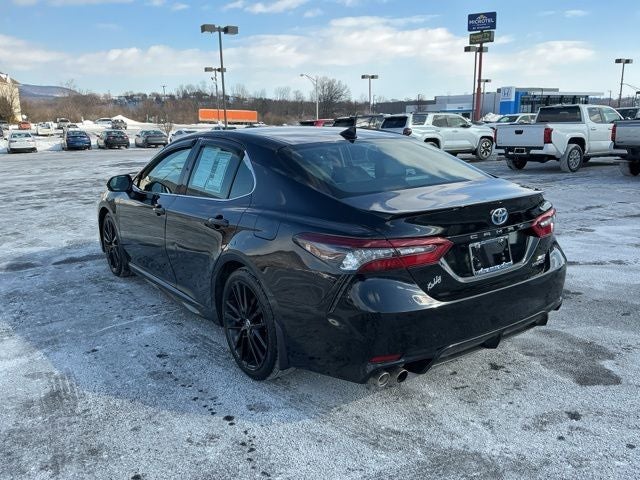 2022 Toyota Camry Hybrid XSE