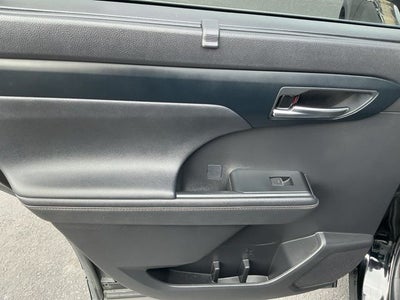 2023 Toyota Highlander Hybrid Bronze Edition