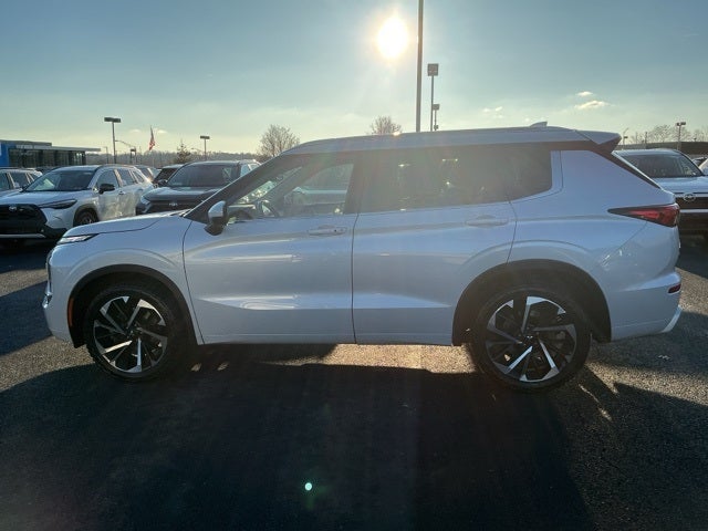 2022 Mitsubishi Outlander SEL