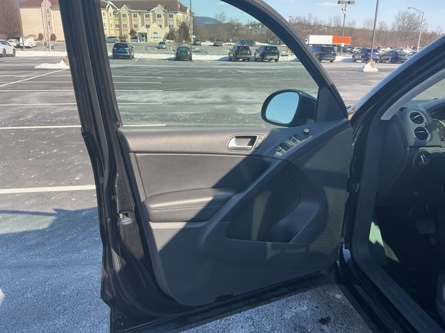 2016 Volkswagen Tiguan SE 4Motion