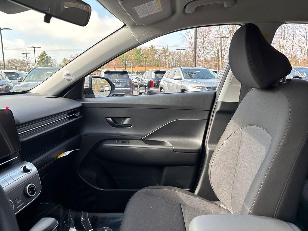 2026 Hyundai KONA SE