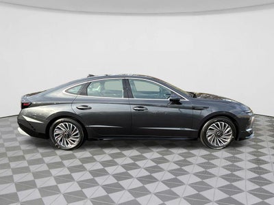 2026 Hyundai SONATA HYBRID SEL